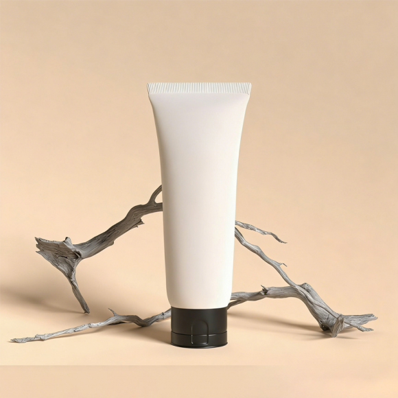 أنبوب مستحضرات التجميل البلاستيكية مع خيارات غطاء متعددة