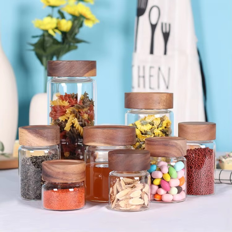 زجاجة توابل مربعة بغطاء خشبي