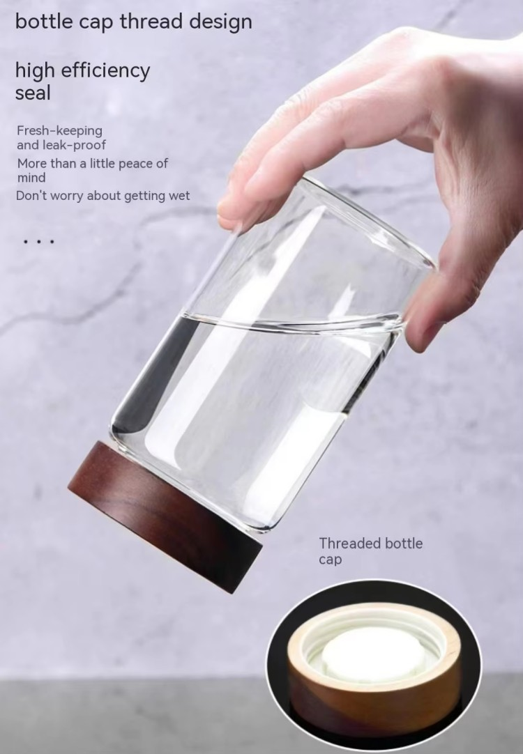 زجاجة توابل مربعة بغطاء خشبي