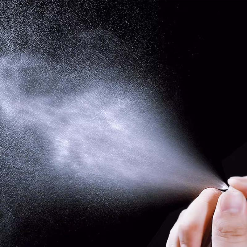 زجاجات رذاذ شفافة